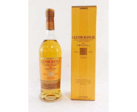 A Glenmorangie Original Single Malt Scotch Whisky, Aged to Ten Years, 32cm high, in cardboard case.