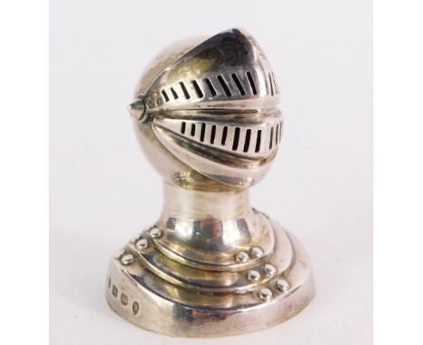 A Victorian silver knight's head inkwell, George Unite, Birmingham 1876, 6cm high, 2¼oz.
