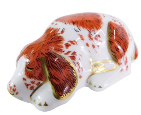 A Royal Crown Derby Puppy paperweight, Collector's Guild 2000, gold stopper, 9cm wide.