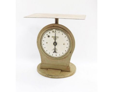 A Salter No 50T vintage weighing scales, 20lb to 1oz, 38cm high.