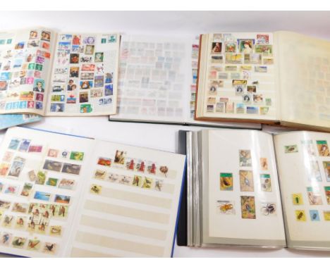 Philately. GB definitives and commemoratives, Papua Guinea, animals, Caribbean, birds, Malaysia, Tristan de Cunha, etc., in v