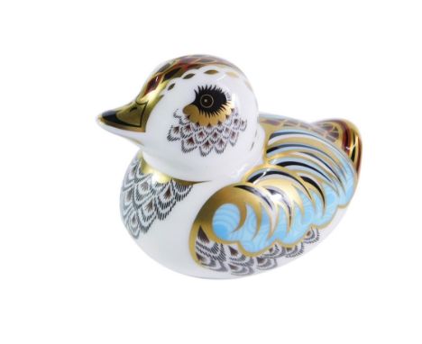 A Royal Crown Derby Collector's Guild duckling paperweight, gold stopper, dated 2009, 6cm high.