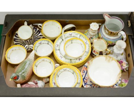 AN AYNSLEY YELLOW BORDERED TEA SERVICE AND OTHER CERAMICS, 19TH C AND LATER 