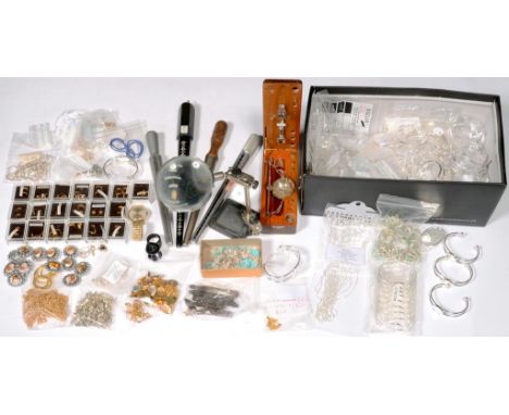 FOUR RING GAUGES, JEWELLERY SCALES, MAGNIFYING GLASS, BASE METAL JEWELLERY AND JEWELLERY COMPONENTS