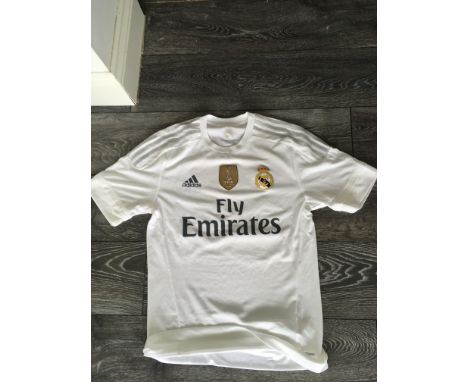 Real Madrid 2015 - 2016 Match Worn Football Shirt: Home short sleeve number 24 with no badging to arms. Worn by Modric v Tott