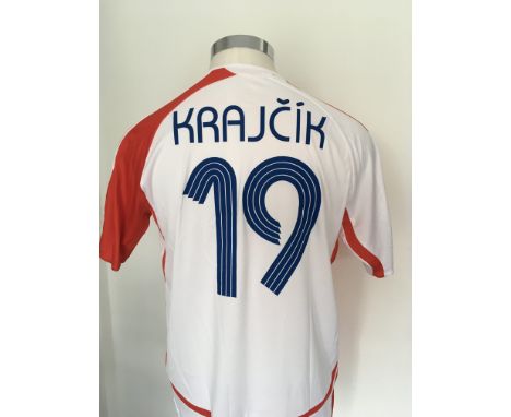 Slavia Prague 2006 - 2007 Match Issued Football Shirt: Home short sleeve number 19 with Europa League badging to arms. Issued
