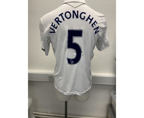 Tottenham Hotspur 2012 - 2013 Match Worn Football Shirt: Home short sleeve number 5 with Premier League badging to arms. Worn