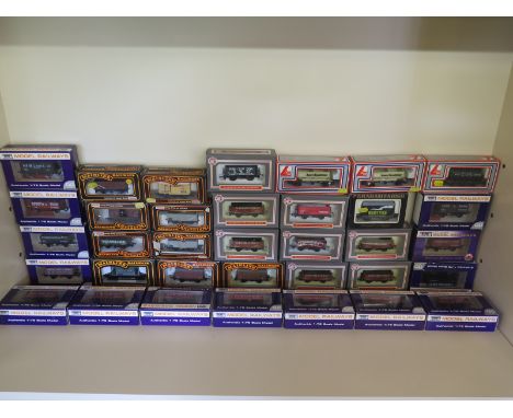 Thirty five 00 gauge Freight Wagons makes include Mainline Railways, Lima Darol etc.
Condition report: Boxed as new 
