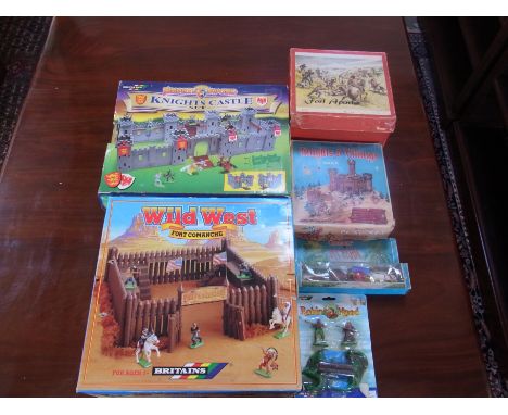 Britains late sets 17553 Wild West Fort Comanche set and 17557 Knights of the Sword Castle set in original boxes - A Knights 