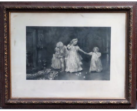 Large gilded framed monochrome print - The Leopard Skin. App. 75 x 100cm

Used condition, frame damaged, discolouration 