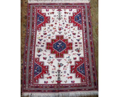 Vintage hand knotted Persian Kilim floor rug. Approx. 150cms x 112cms appears in reasonable used condition