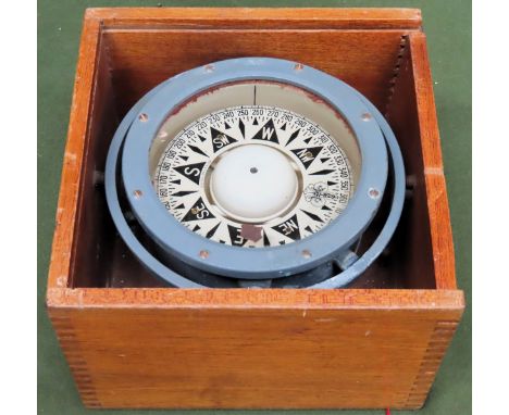 Boxed vintage ships compass

used not tested 