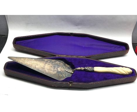 Large victorian silver cased presentation trowel in fitted box dated 1874 