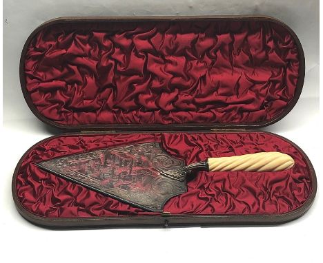 Ornate boxed victorian silver plated presentation trowel dated May 2nd 1891 in good condition and original lined box 