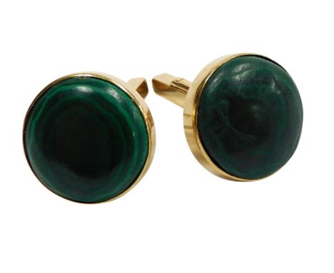 A pair of cabochon malachite cufflinks, in yellow metal, 18.2g.