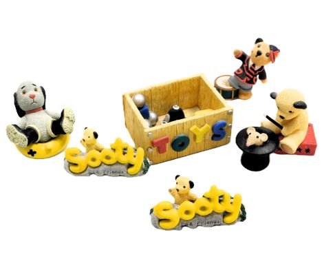 A group of Sugarlump Studio Sooty figures, including Sooty, Sweep, Tophat, and The Toy Box, all boxed. (7)