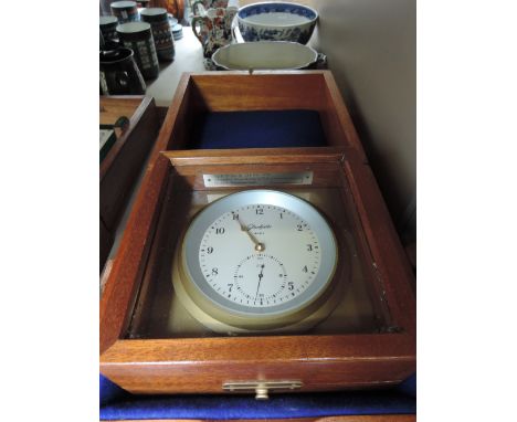 A vintage ship's chronometer, by Glashumne having quartz movement ex MV Pacific Swan 1979
CONDITION REPORT, In overall good c