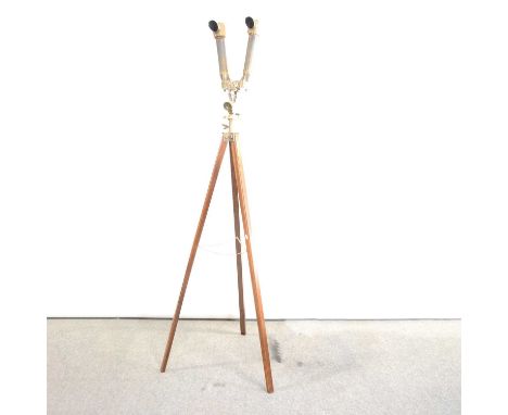Brass telescope stereoscopic No.1 B MkII military issue, in painted pine case, with mahogany tripodCondition report:The optic