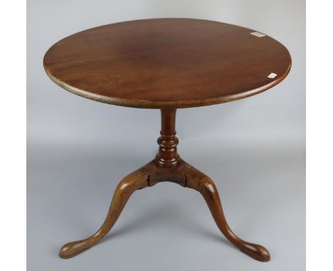 Mahogany tripod tableApprox size H 54cm D 59 cm.