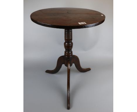 Oak tripod tableApprox size H 63 cm D 50 cm