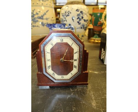 1930's Electric Clock retailed by Prestons LTD, no. 2363 to base,&nbsp;Ferranti bakelite cased movement