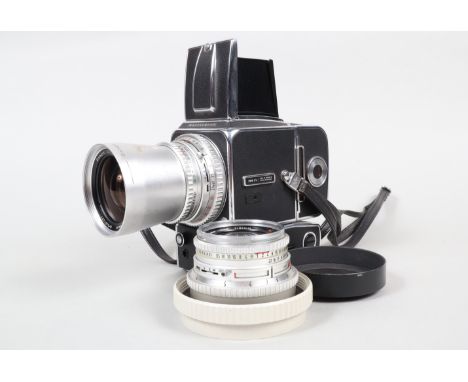 A Hasselblad 500 EL/M SLR Camera, serial no UVE 16582, waist level finder with interchangeable screen, 6 x 6cm film magazine,