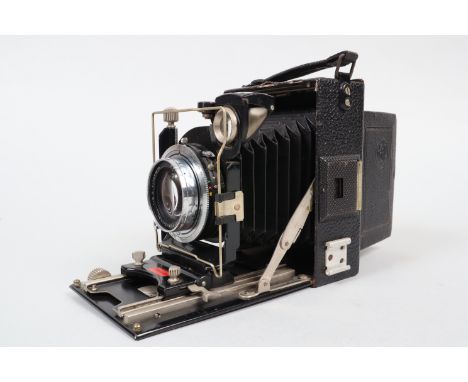 A German 6.5 x 9cm Folding Plate Camera, circa 1930, body G, possibly a Certo (or Zodel sold by Wallace Heaton, London), doub