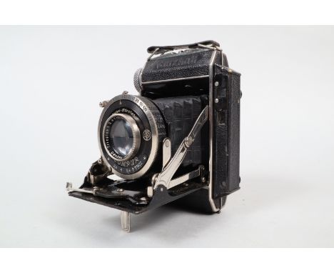 A Beier Rifax 'Vauxhall' Rangefinder Camera, circa 1937, 6 x 6cm for 120 roll film, body F, rangefinder not working, Compur s