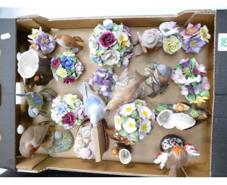 A mixed collection of ceramic and resin items to include Country Life design studios models of birds, similar Beswick items, 