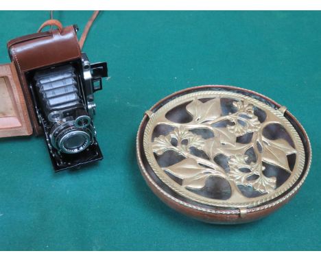 VINTAGE LEATHER CASED CAMERA PLUS COPPER AND BRASS ROSE BOWL