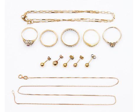 Four 9ct gold paste-set rings, sizes J, K, N, total gross weight approx 7.5gms; together with two 9ct gold fine chains, tgw a