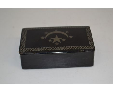 Early to mid 19th Century snuff / tobacco box with Masonic detail to the top