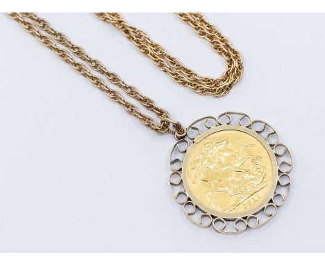A George V 1911 sovereign, initialled BP for&nbsp;Benedetto Pistrucci, in a 9ct gold mount and chain, total gross weight appr