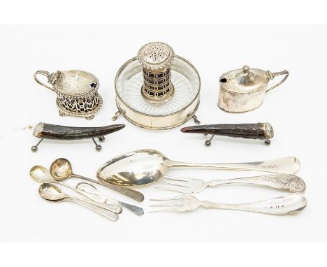 A collection of silver to include:  A pair of late Victorian silver mounted antler knife rests, on four ball feet, the silver