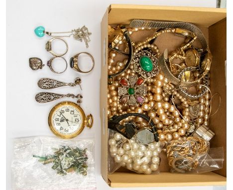 A collection of costume jewellery to comprising silver items to include a turquoise heart pendant and chain, a stone set ring