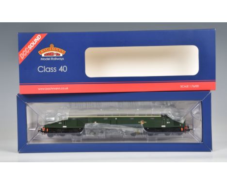 A boxed Bachmann OO Gauge 32-480DS BR Class 40 Co-Co1 diesel locomotive 'Mauritania' no. D211, DCC with sound, etched namepla