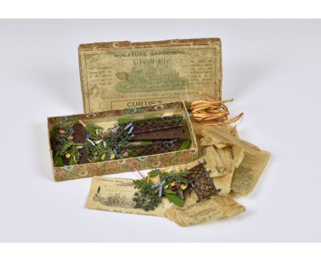 Britains lead Miniature Gardening Series - 5MG Flower Bed and Flowers1920s-30s, comprising six flower bed sections, trellis, 