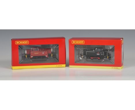 Two boxed Hornby OO Gauge Diesel Sentinel locomotives comprising an R3179 ESSO Bitumen Plymouth 4wDM loco, 'Cattewater', red 
