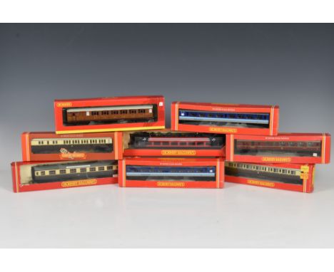 Hornby Railways - A collection of 00 gauge Locomotives / Coaches / Rolling Stock to include Locomotives - 4418, R.342, R 2679