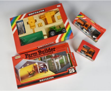 A Britains 1/32 Farm No. 9589 Farm Gift Set including a Deutz Tractor DX110 Tractor plus various implements and hay bales (M,