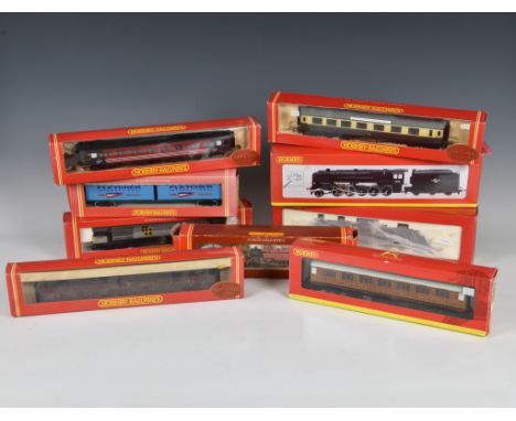 Hornby Railways - A collection of 00 gauge Locomotives / Coaches / Rolling Stock to include Locomotives - R 2217, R 2105B, R.