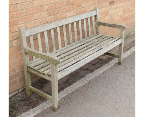 A hardwood garden bench - (LWH 152 x 52.5 x 84cm)