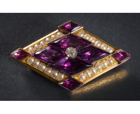 A late 19th Century gold, amethyst, diamond and split pearl lozenge-shaped brooch: with four lozenge-shaped amethysts centrin