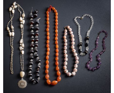 A banded agate and faceted crystal bead single-string necklace,: a cornelian bead single-string necklace, an amethyst bead si