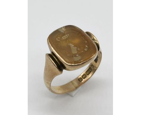 A Victorian 9ct gold "seal" ring-seal cracked, total weight 7.2g