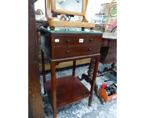 A SMALL ART DECO TWO DRAWER SIDE TABLE. 