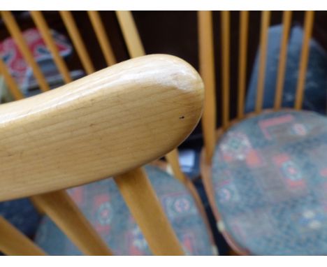 A SET OF FOUR ERCOL HIGH RAIL TOP DINING CHAIRS TOGETHER WITH A DROP LEAF TABLE.