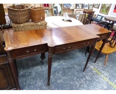 A GOOD QUALITY REGENCY STYLE BREAK FRONT SERVING TABLE.