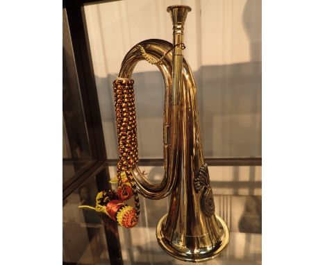 Brass army bugle with plaited cord H: 27 cm 