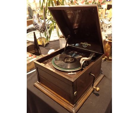 Columbia Grafanola record player CONDITION REPORT: Working at lotting up